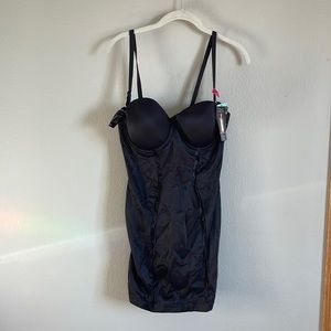 NWT Maidenform Shapeware Slip